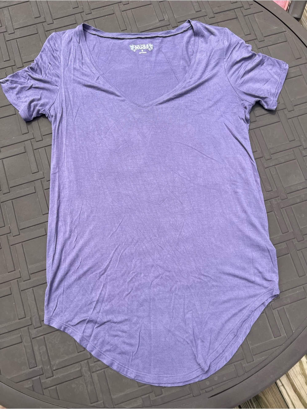 Mudd Purple Solid V-Neck Short Sleeve Pullover T-Shirt Women’s M # 195